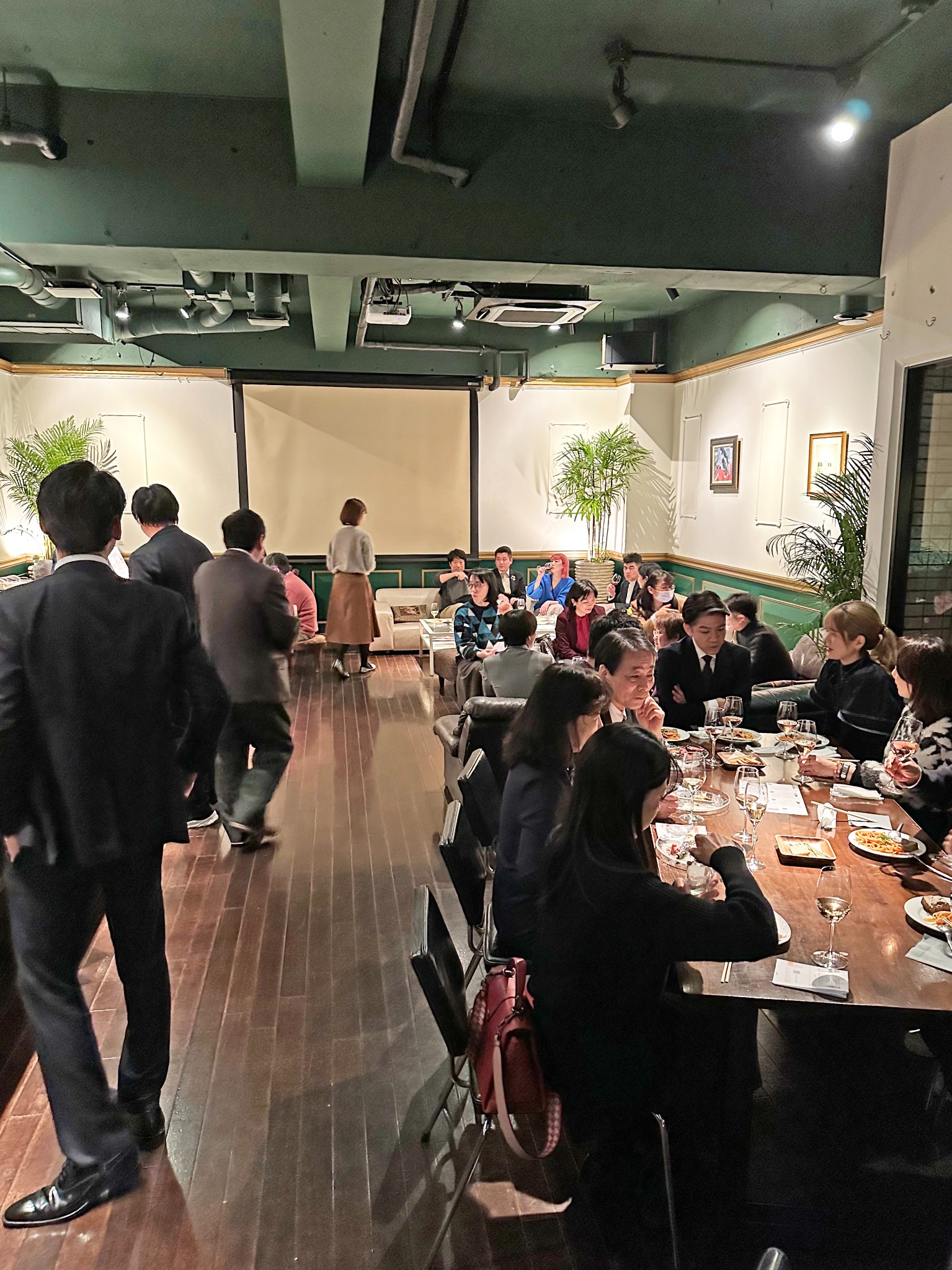 過去の懇親会の様子